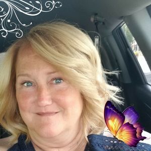 Meet your Posher, Debbie